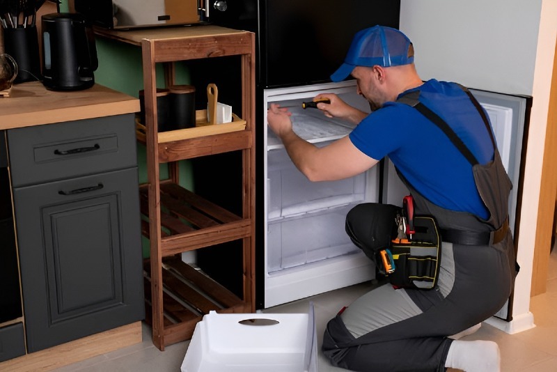 Refrigerator repair in Gardena